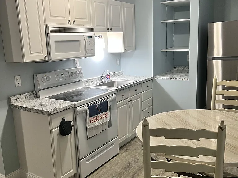 8 Cardinal Ct #1 — Photo 9