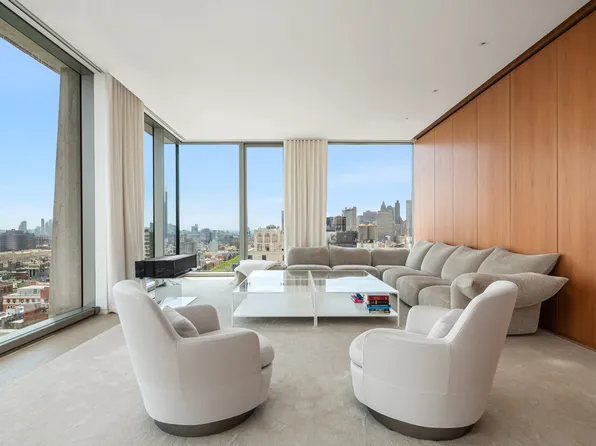 215 Chrystie Street 27E image 2 of 14