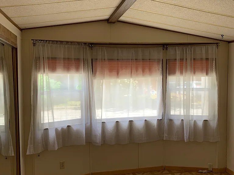 702 N Florence Ave #9 — Photo 3