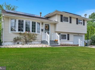 80 Gary Dr, Hamilton, NJ 08690