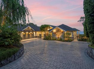 2226 Arbutus Rd, Saanich, BC V8N 1V3