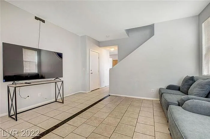 7658 Crystal Village Ln — Photo 3