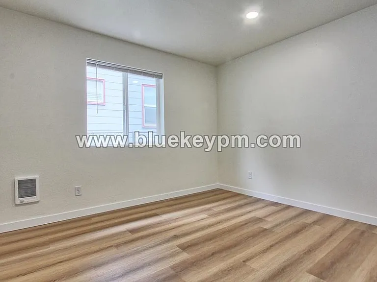 2905 Main St — Photo 7