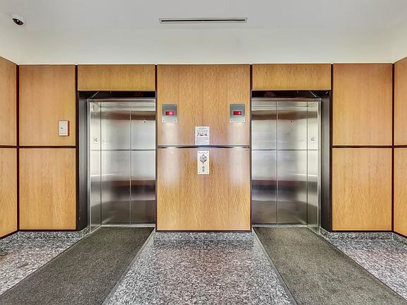 5th image of 160 E Illinois St APT 1005