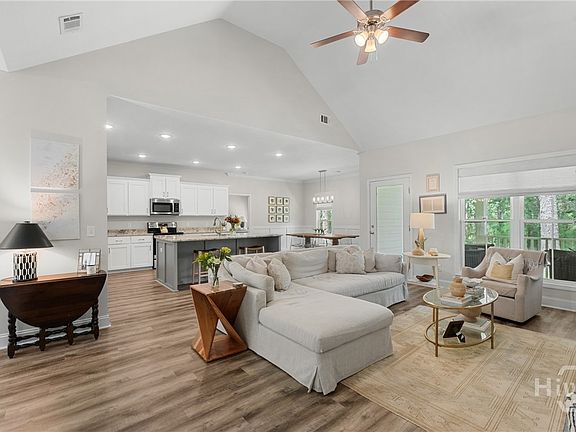 2nd image of 140 Brentwood Circle
