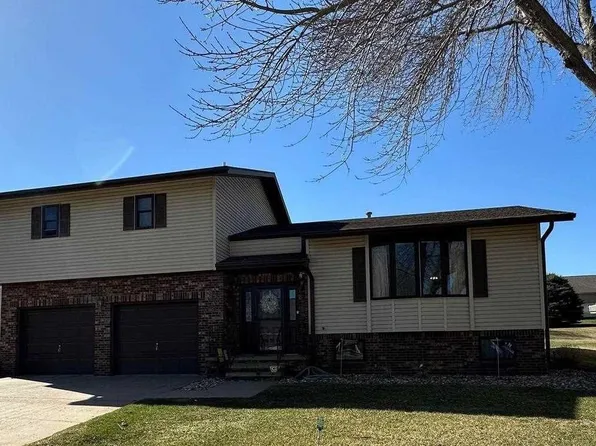 580 15th St SE, Le Mars, IA 51031