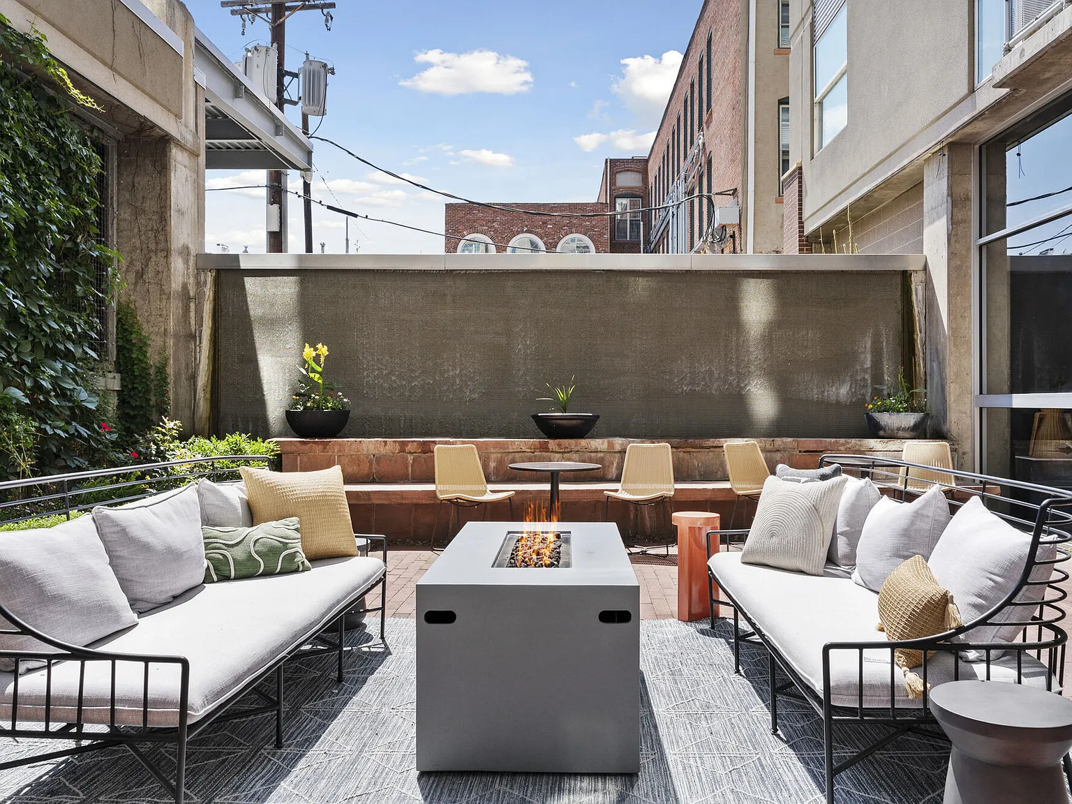 Premier Lofts — Photo 4