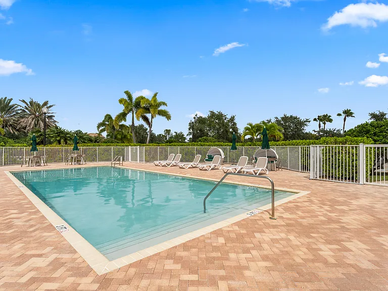 10552 SW Toren Way — Photo 41