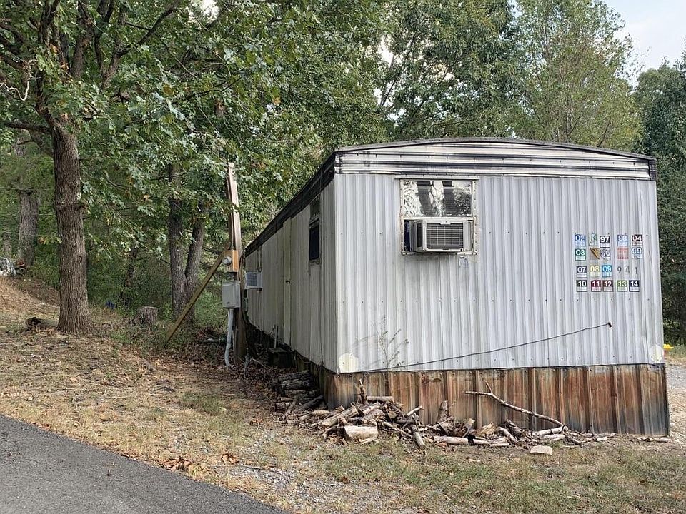 2nd image of 909 Wilbanks Rd