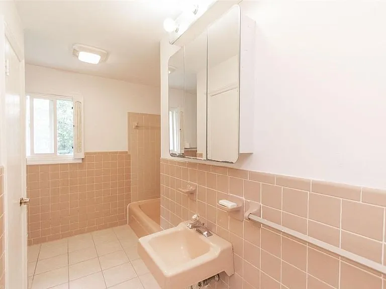601 Broce Dr — Photo 22