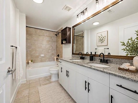 5th image of 360 Nueces St APT 2704