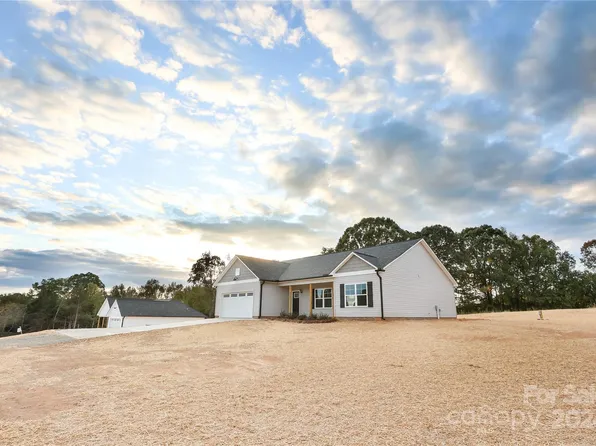 8585 Freeze Rd, Kannapolis, NC 28081