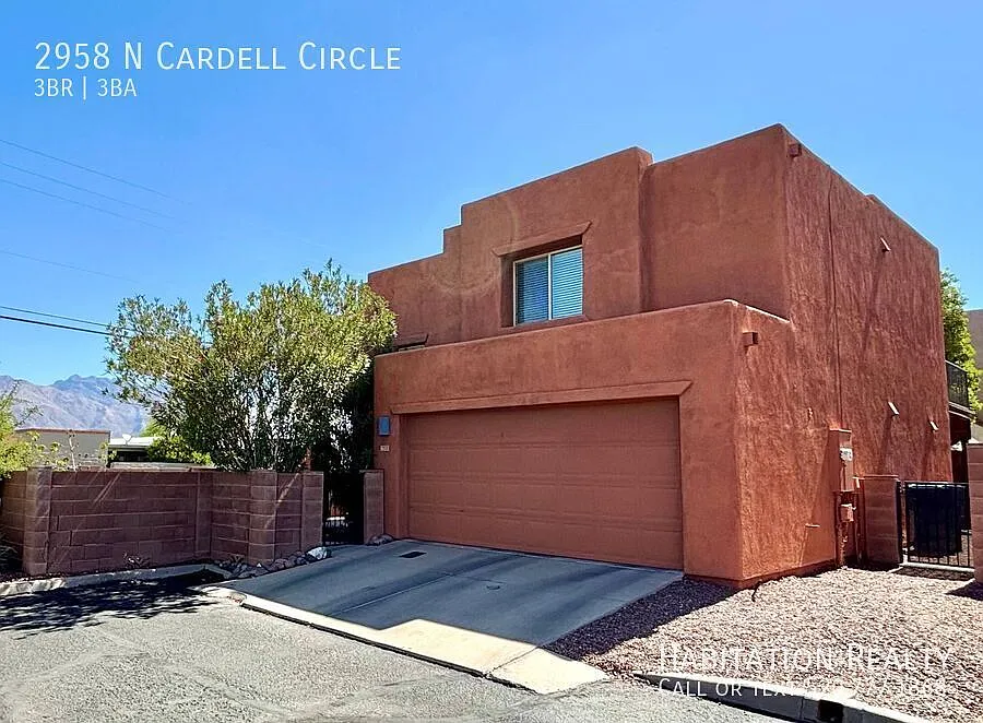 Very Private 3bd/2.5ba House + Loft + 2 Car Garage & Mountain Views! — Photo 1