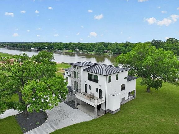 2nd image of 1046 River Ranch Ln
