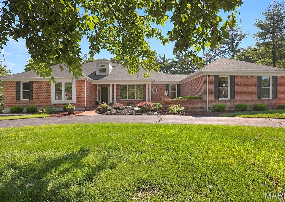 1st image of 17134 Surrey View Dr