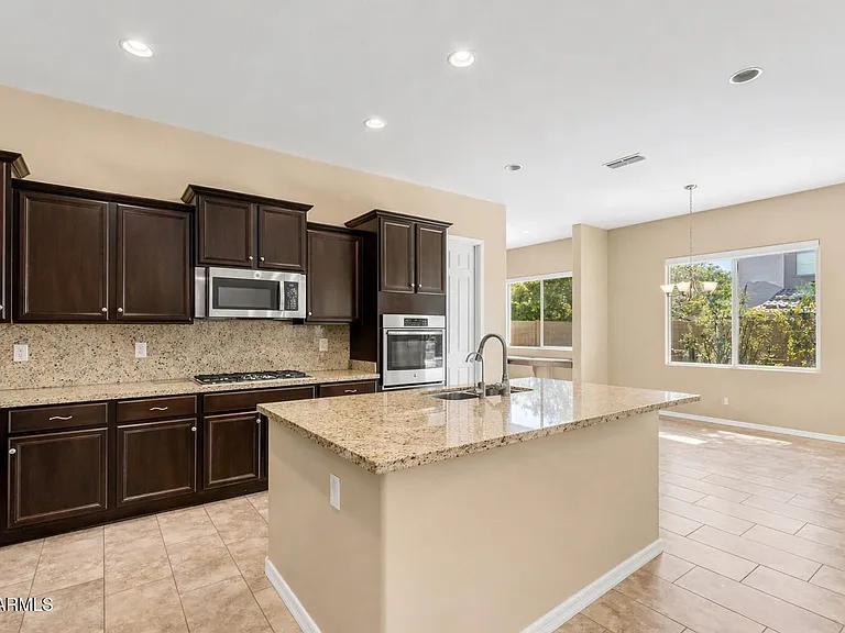 2827 E Muirfield St — Photo 13
