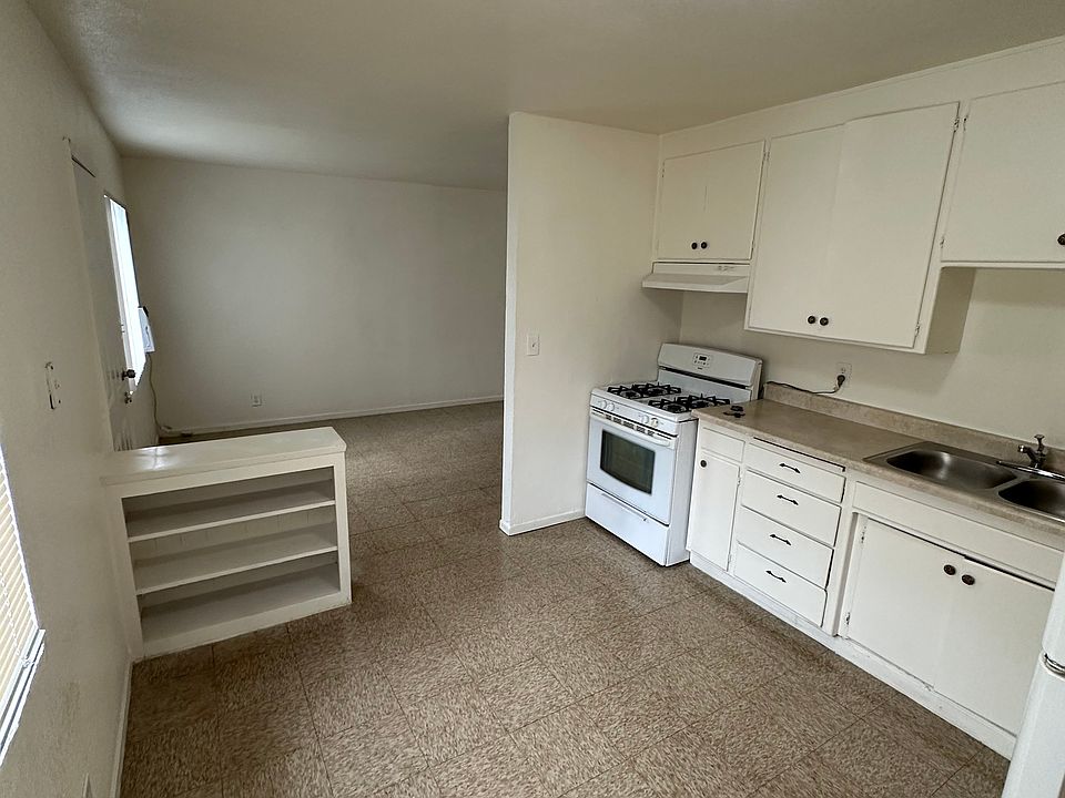 1st image of 444 N Roosevelt Ave #450