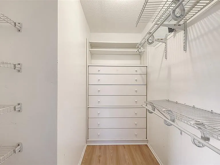 515 Rousseau Dr — Photo 25
