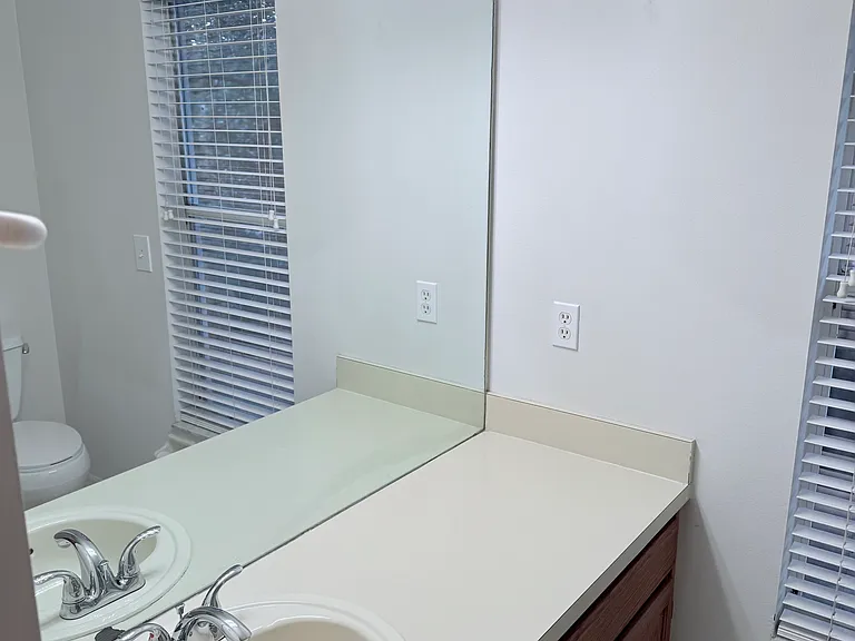 651 Queensbridge Dr — Photo 17