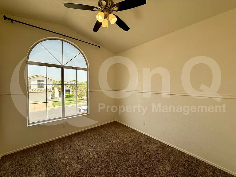6321 E Roland St — Photo 12