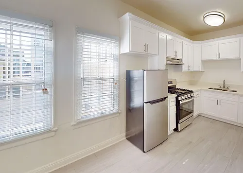 15Th - 2731 W. 15th Apts. Photo 1