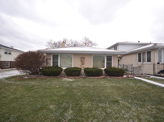 3rd image of 10333 S Kilpatrick Ave