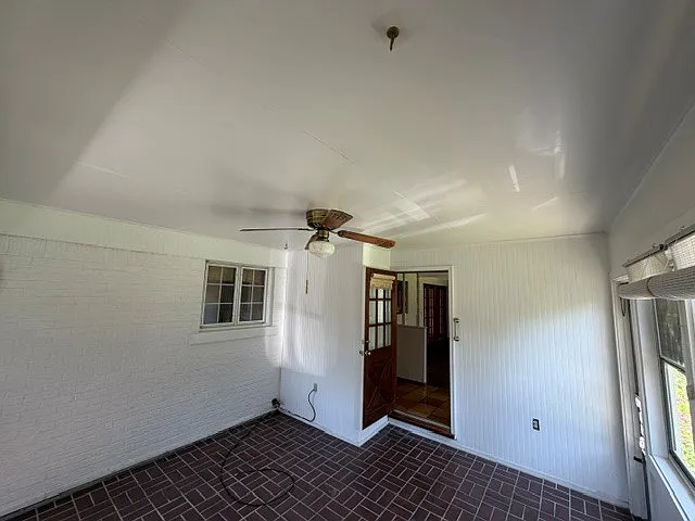 3711 Meadow Dr — Photo 14