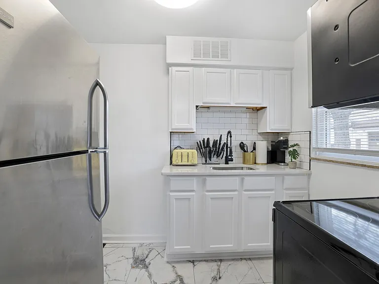 2812 Allegheny Ave — Photo 7