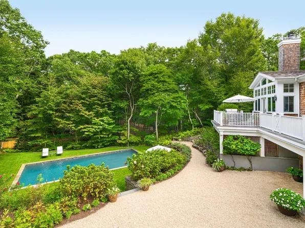 6 Catalpa Pl, Amagansett, NY 11930