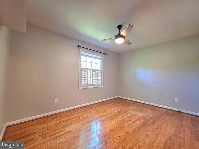 2215 Collingwood Rd — Photo 23