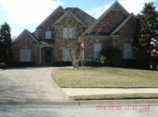 204 Coralberry Rd, Louisville, KY 40207