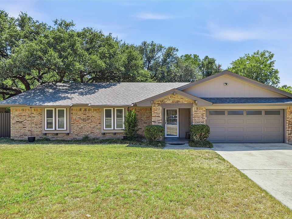 1st image of 1709 Broadmoor Dr