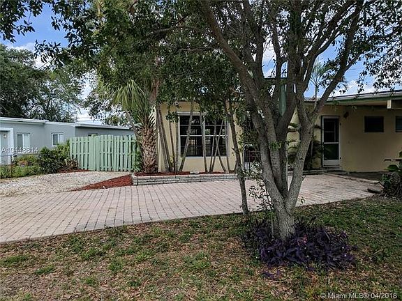 3rd image of 3301 SW 15th St