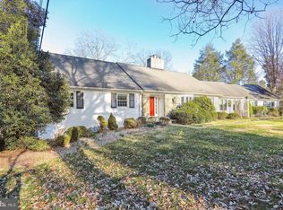 13201 Foxden Dr, Rockville, MD 20850