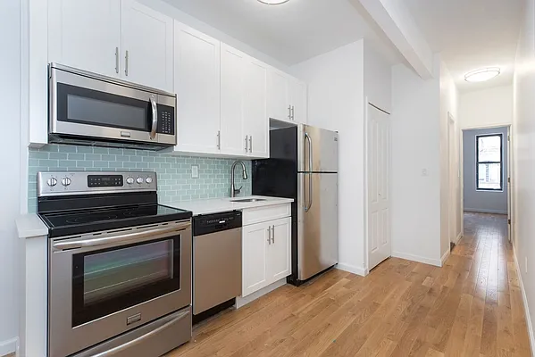 Rented by Bold New York | media 7