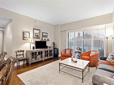4950 Central St APT 306, Kansas City, MO, 64112