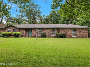 412 Elmwood St, Vicksburg, MS 39180