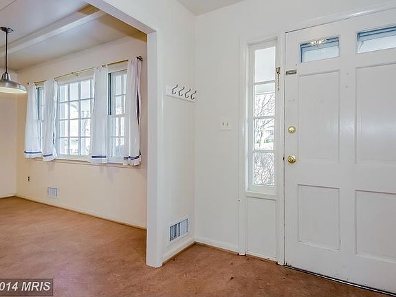 5th image of 13810 Sloan St