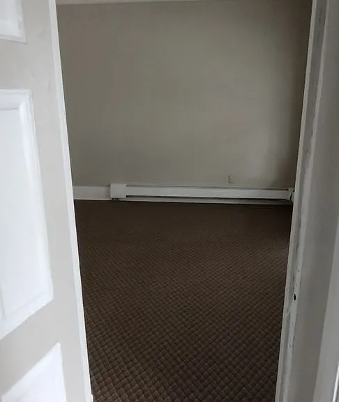2128 Genesee St — Photo 36