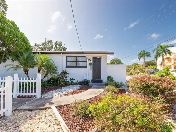 3394 74th Ave N APT B, Saint Petersburg, FL 33702