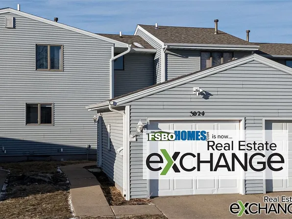 3024 Willowwood Dr, Bettendorf, IA 52722