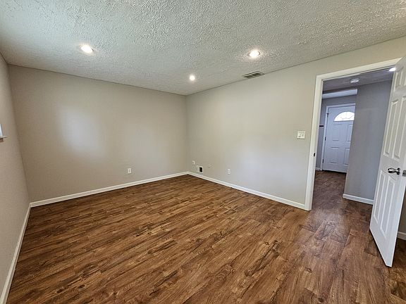 5th image of 6566 Predmore Pl