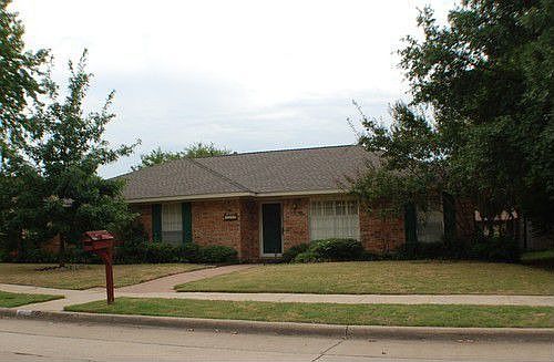 1st image of 3840 Westminster Dr