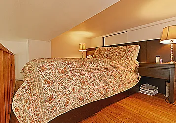 Sold by KG & Company