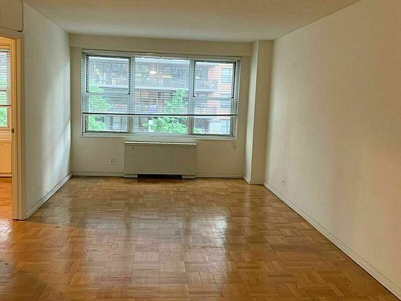 4th image of 401 E 81st St APT 3J
