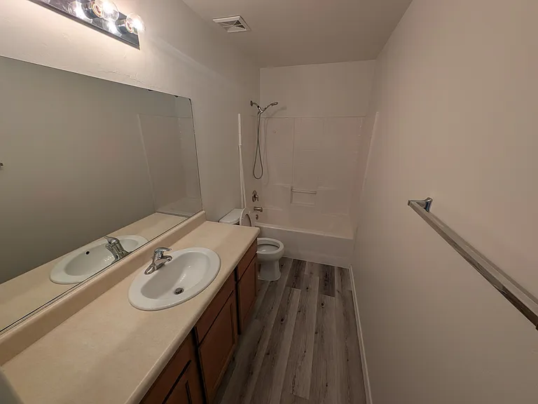 Upstairs Hallway Bathroom