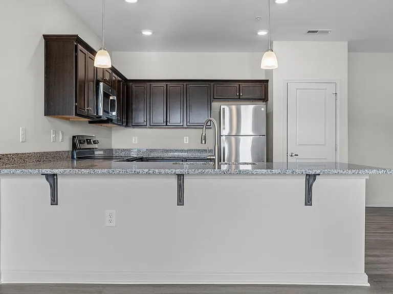 170 Grove Cir #103 — Photo 6