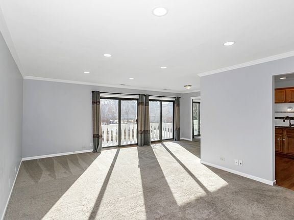 4th image of 217 Arrowwood Ct Unit B2