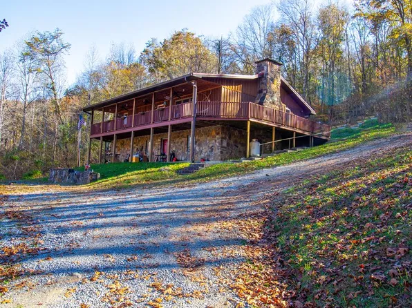 7595 Waters Edge Rd, Duffield, VA 24244