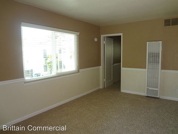 3rd image of 1808 N St APT 09